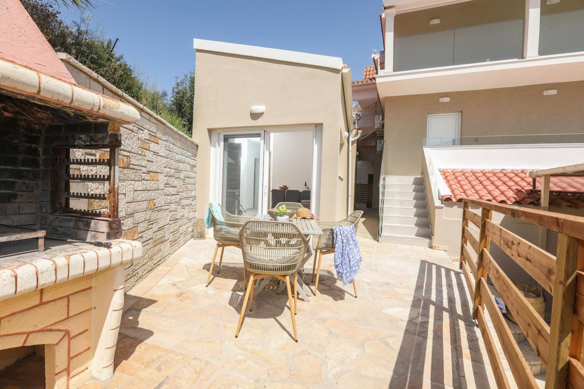 Magdachris Luxury Rooms Agios Georgios Pagon Exterior photo